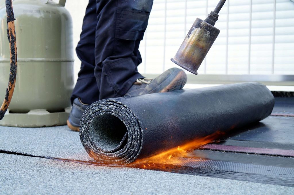 Onderhoud van een bitumen dak: voorkom schade en verleng de levensduur