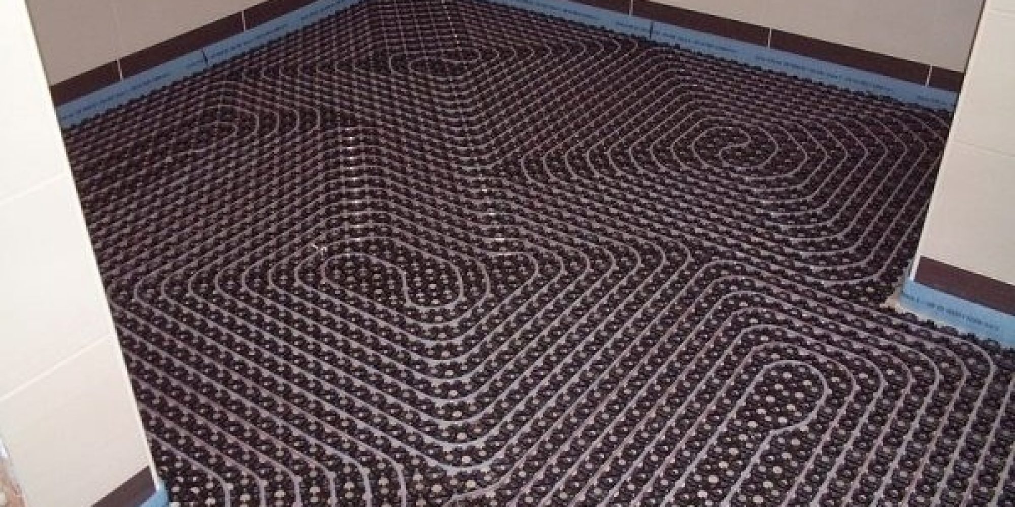 vergelijking-van-installatiemethoden-draadstaalmat Vergelijking van installatiemethoden: draadstaalmatten vs. noppenplaten en tackersystemen